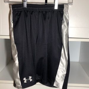 Black/white under armor athletic shorts